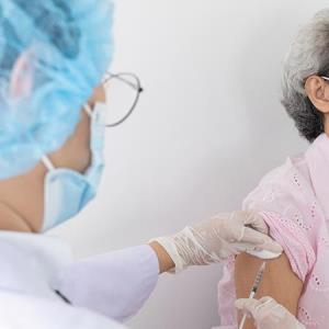 Experts advise influenza vaccination for travellers, high-risk groups