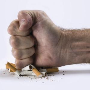 Distance-based strategy cuts smoking in cancer survivors