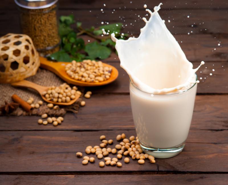 Soy isoflavones decrease frequency and duration of migraine attacks in women