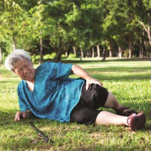 Computer-assisted rapid movement training beneficial for fall prevention after stroke