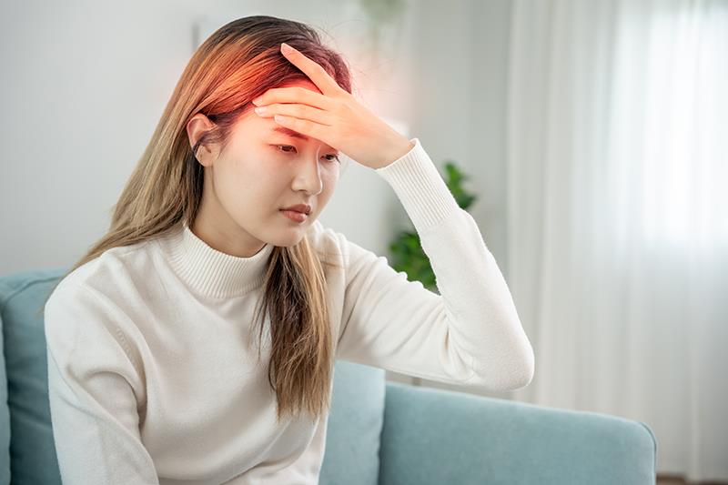 Triptans more effective than NSAID, acetaminophen for acute migraine