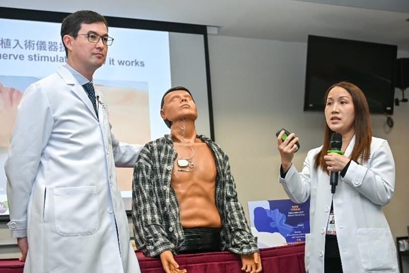 Dr Jason Ying-Kuen Chan (left), Dr Natalie Moon-Wah Leung (right)