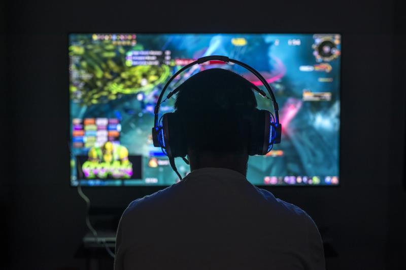 Video game use may affect health in young men