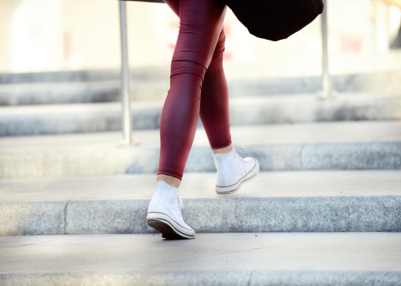 Walking or taking the stairs are both effective to burn excess calories