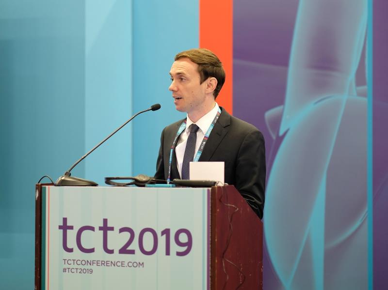 Dr Mariusz Tomaniak discussing the effects of ticagrelor monotherapy in patients with impaired renal function.