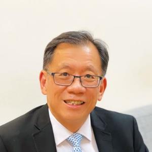 Dr. Leong  Hoe Nam